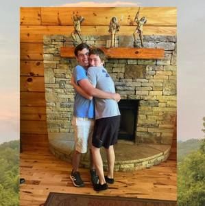 Meet your Posher, Troy